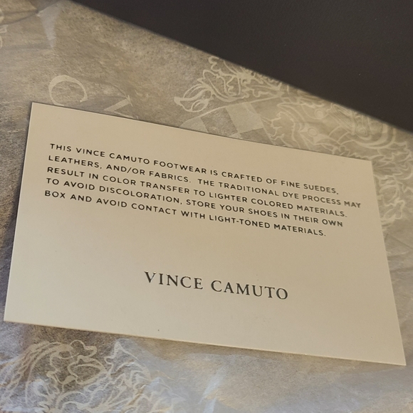 *NEW* Vince Camuto Preestie Point-Toe Suede Pumps - Picture 13 of 13